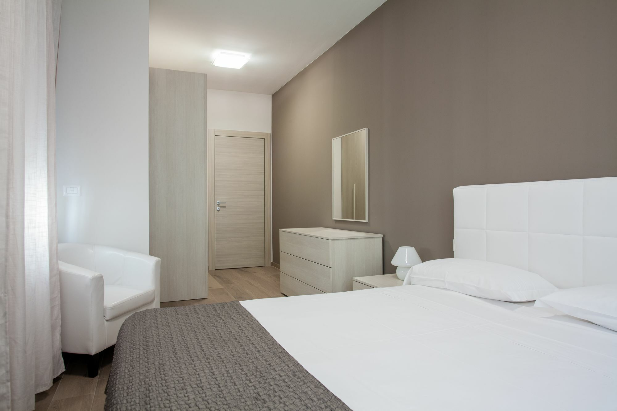 Astoria Suite Apartments Bolonia Exterior foto