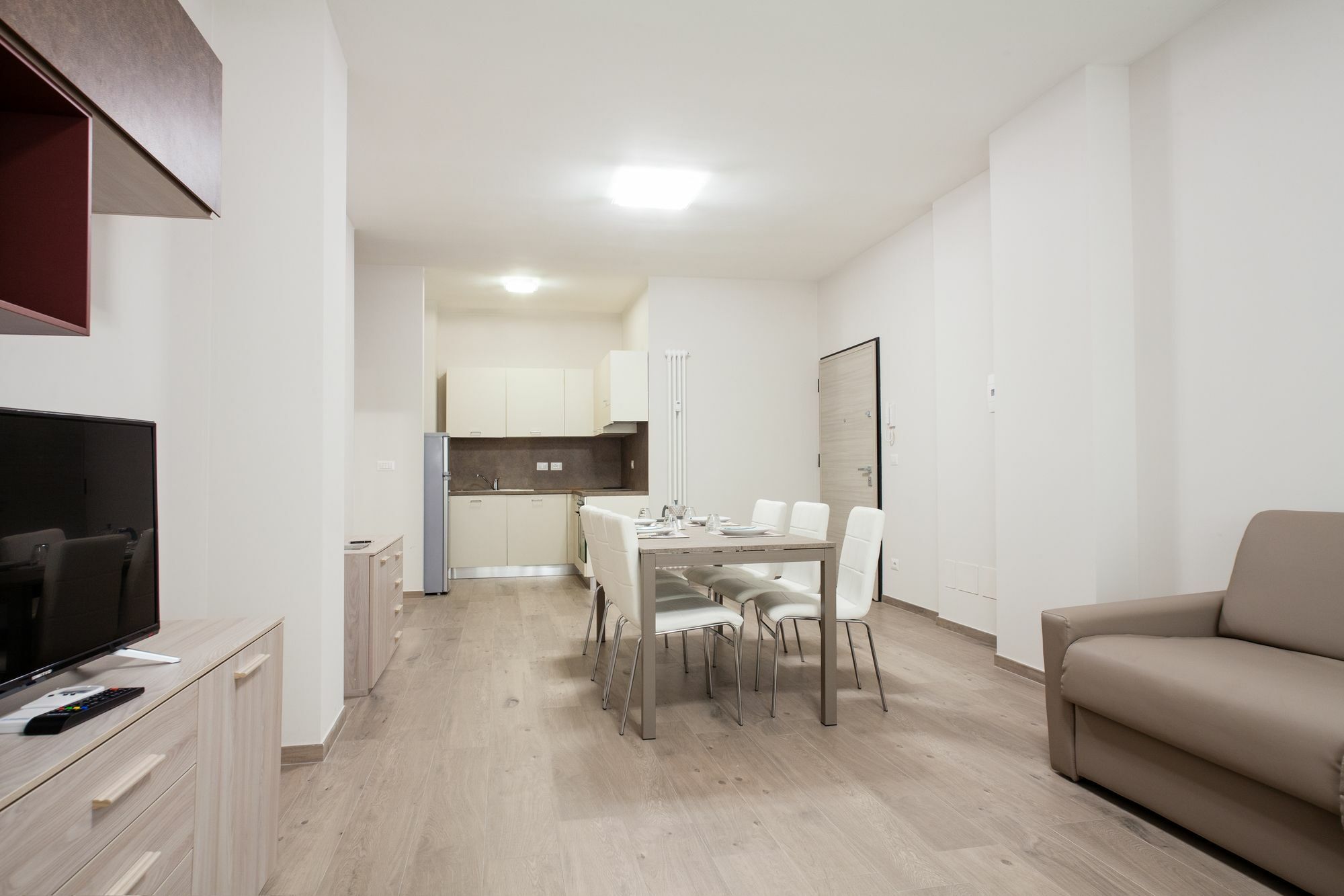 Astoria Suite Apartments Bolonia Exterior foto