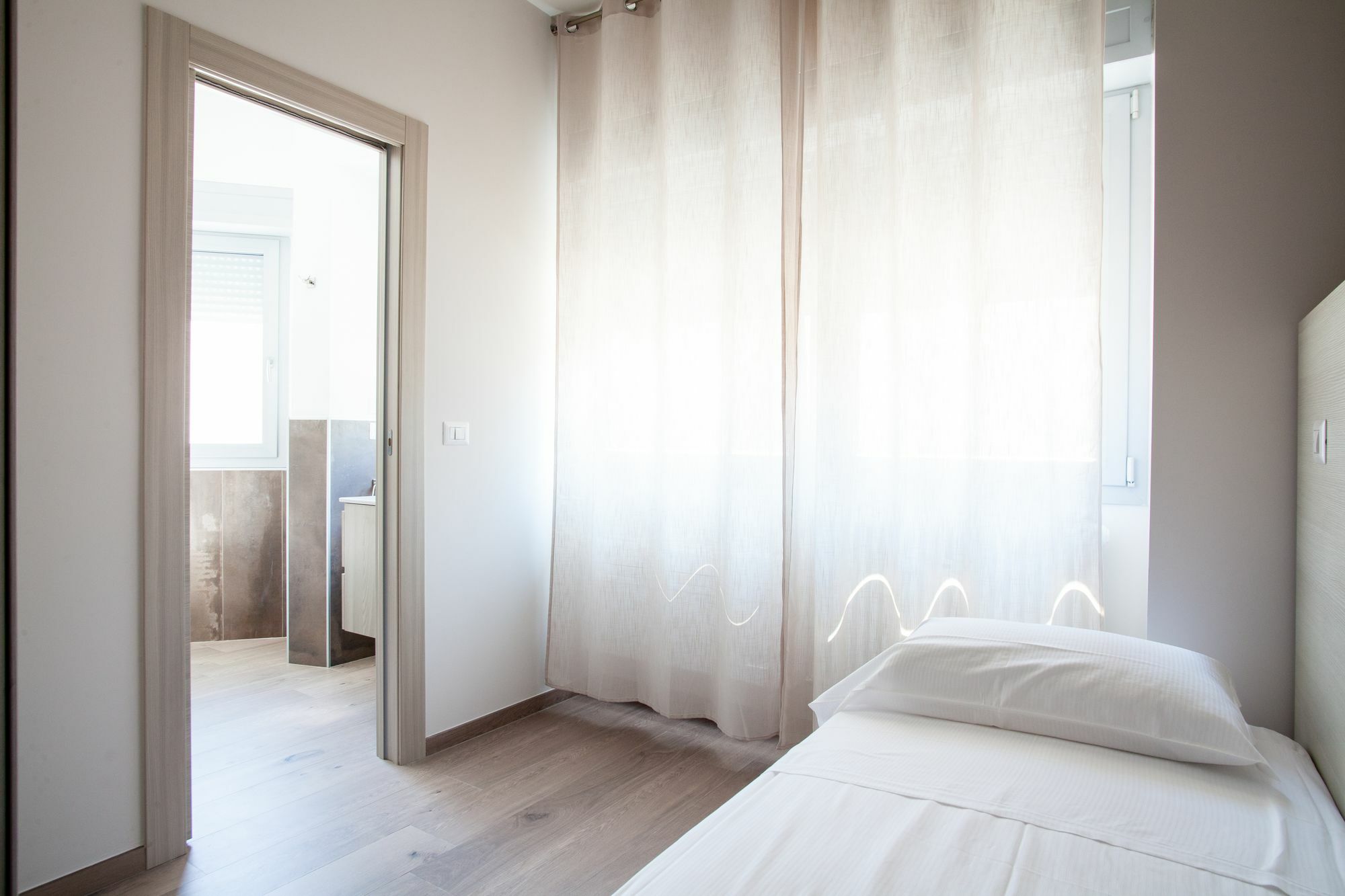 Astoria Suite Apartments Bolonia Exterior foto