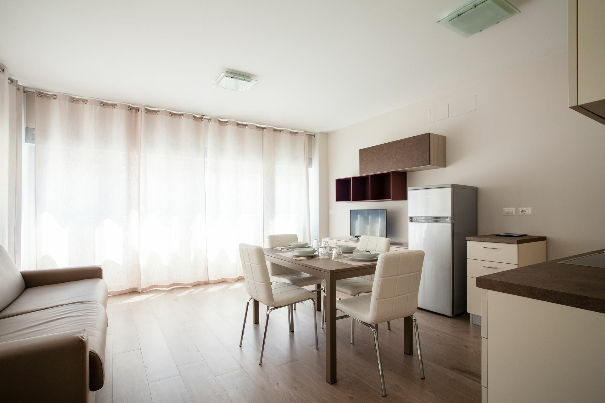 Astoria Suite Apartments Bolonia Exterior foto