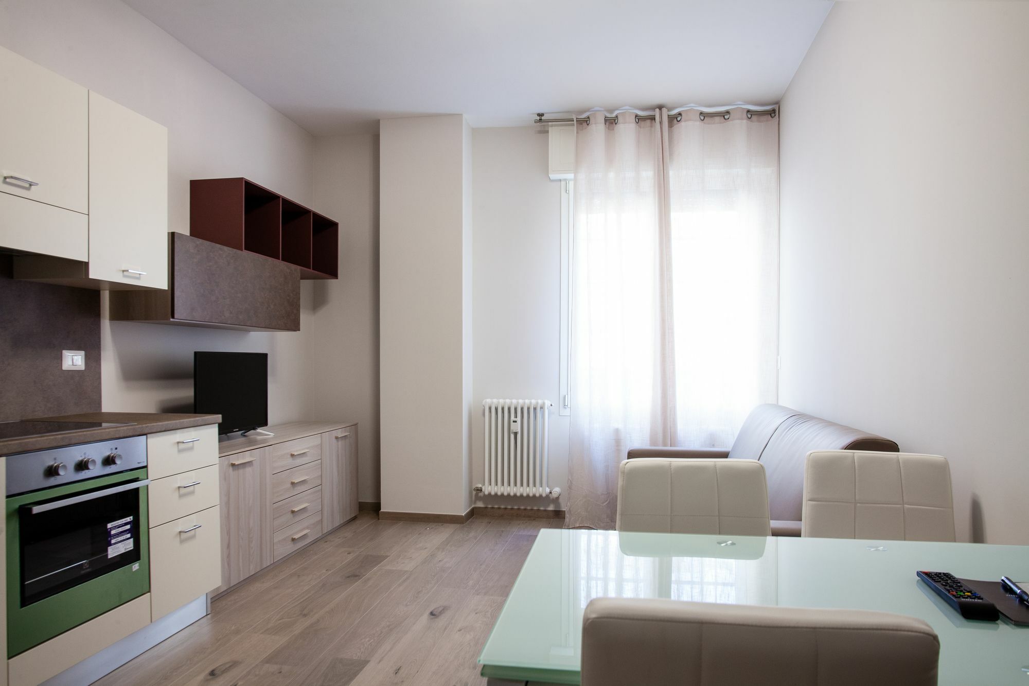 Astoria Suite Apartments Bolonia Exterior foto